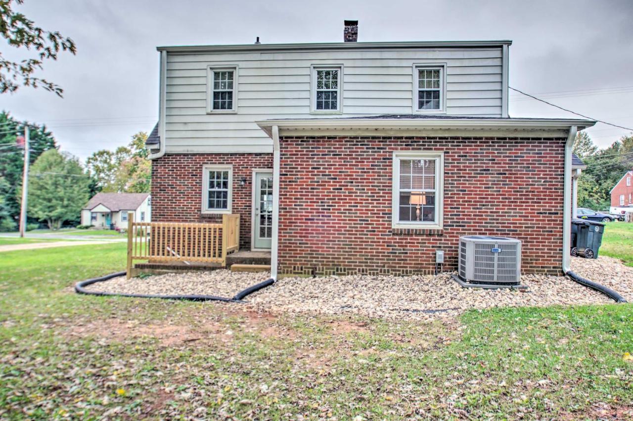 Renovated Lynchburg House About 2 Mi To Downtown! Villa Bagian luar foto